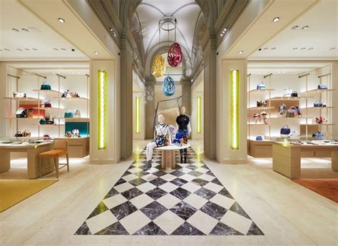 louis vuitton firenze ristrutturazione|Louis Vuitton store.